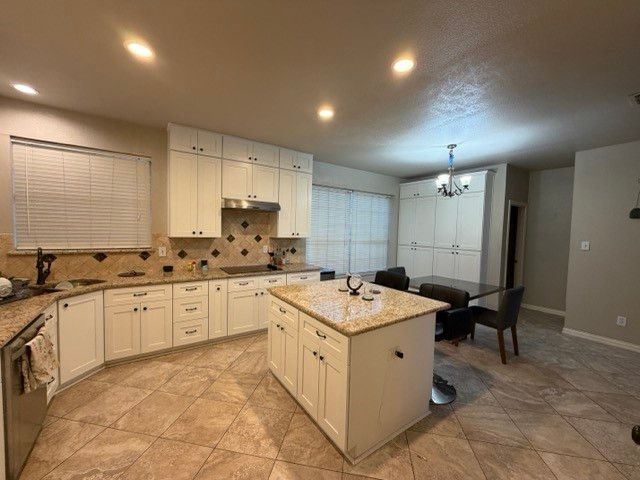 1409 Mayflower Lane, Lewisville, TX 75077