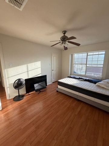 1409 Mayflower Lane, Lewisville, TX 75077