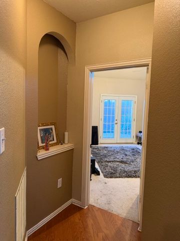 1409 Mayflower Lane, Lewisville, TX 75077