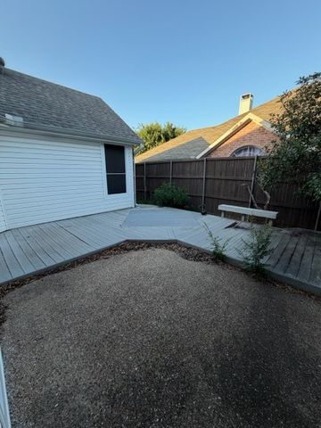 1409 Mayflower Lane, Lewisville, TX 75077