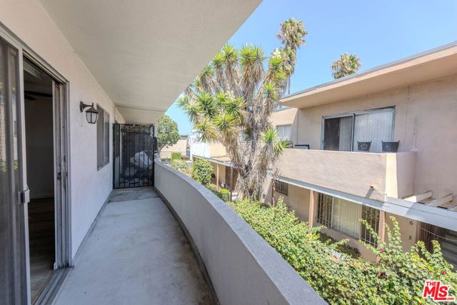 1426 S Orange Grove Avenue, Los Angeles, CA 90019