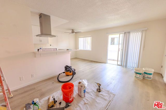 1426 S Orange Grove Avenue, Los Angeles, CA 90019