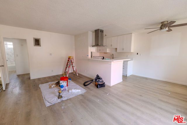 1426 S Orange Grove Avenue, Los Angeles, CA 90019