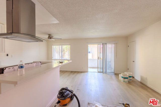 1426 S Orange Grove Avenue, Los Angeles, CA 90019