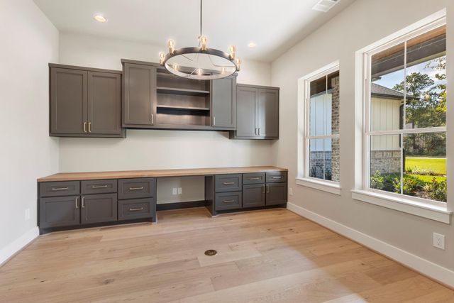 7245 Red Oak Grove Road, Montgomery, TX 77316