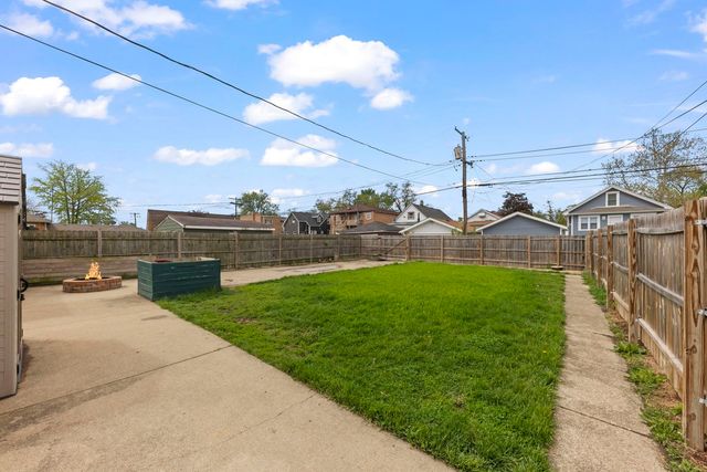 1926 S 16th Avenue, Broadview, IL 60155