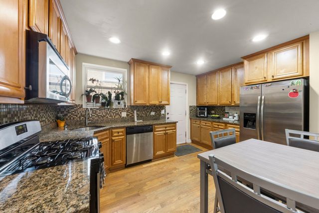 1926 S 16th Avenue, Broadview, IL 60155