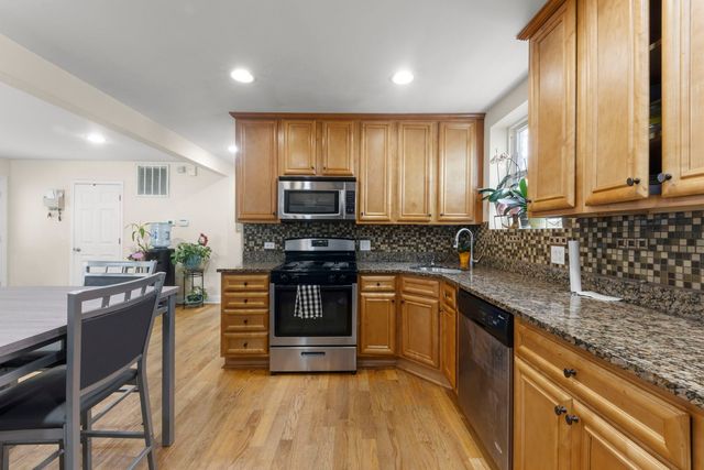 1926 S 16th Avenue, Broadview, IL 60155