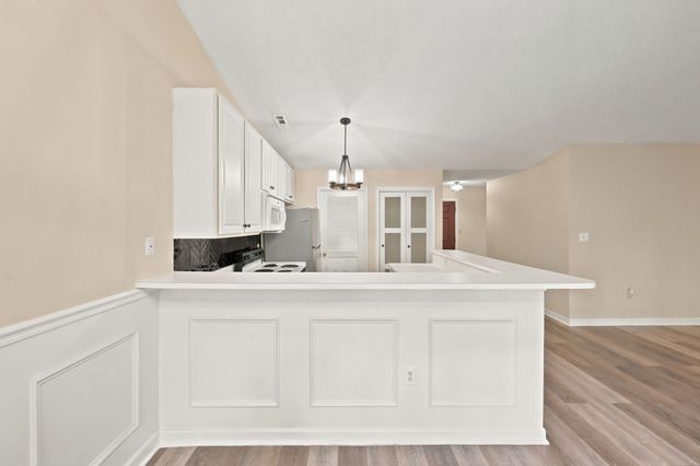 4810 Innisbrook Ct Apt 211, Myrtle Beach, SC 29579