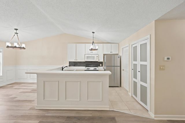 4810 Innisbrook Ct Apt 211, Myrtle Beach, SC 29579