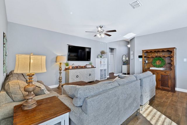 15840 Farringdon Street, Fort Worth, TX 76247