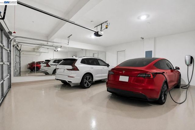 6065 Bullion Ln, Dublin, CA 94568