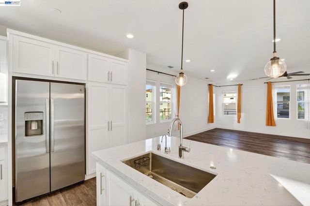 6065 Bullion Ln, Dublin, CA 94568
