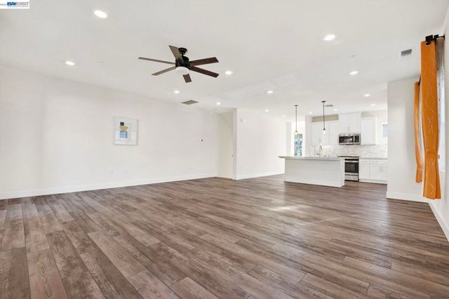 6065 Bullion Ln, Dublin, CA 94568