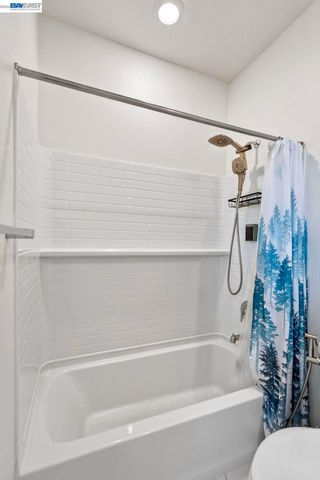 6065 Bullion Ln, Dublin, CA 94568