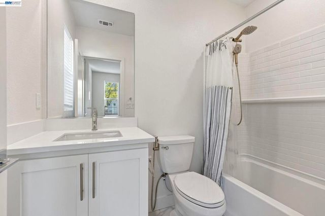 6065 Bullion Ln, Dublin, CA 94568