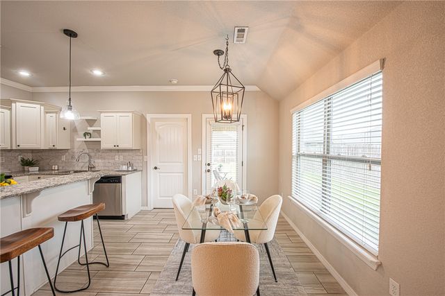 4430 W Anthem Drive, Fayetteville, AR 72704