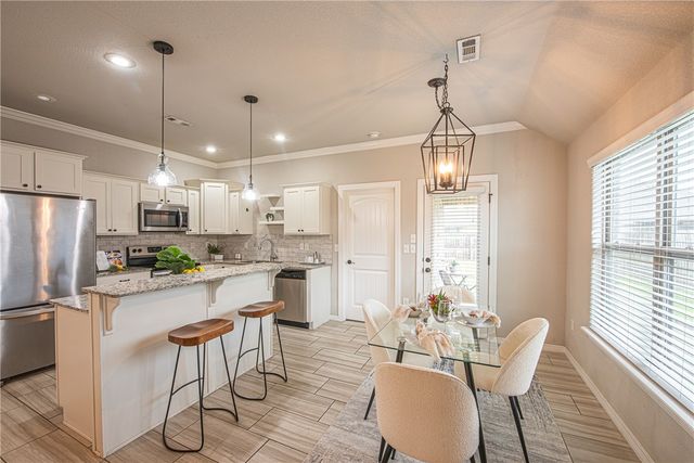 4430 W Anthem Drive, Fayetteville, AR 72704
