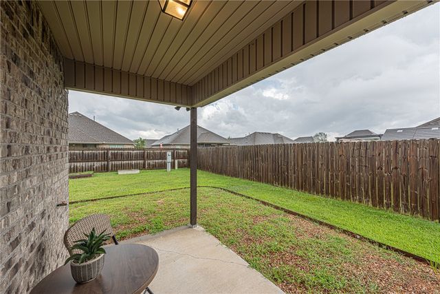 4430 W Anthem Drive, Fayetteville, AR 72704