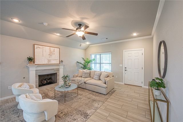4430 W Anthem Drive, Fayetteville, AR 72704