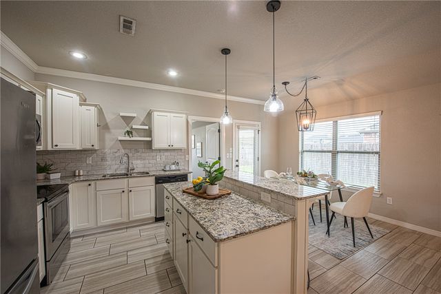 4430 W Anthem Drive, Fayetteville, AR 72704