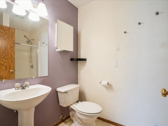 3509 E Avenue NW D, Cedar Rapids, IA 52405