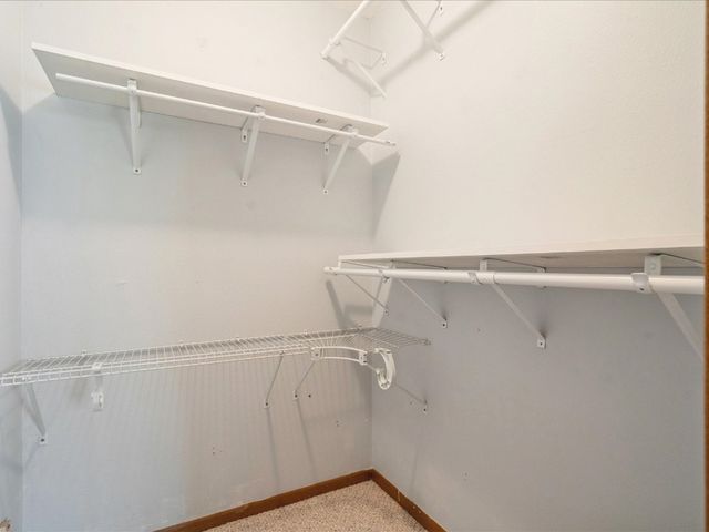 3509 E Avenue NW D, Cedar Rapids, IA 52405