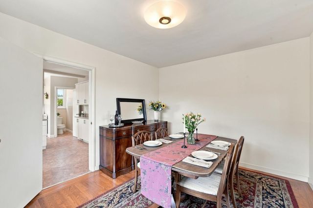 334 Oakview Drive, San Carlos, CA 94070