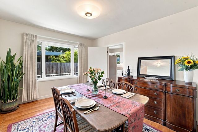 334 Oakview Drive, San Carlos, CA 94070