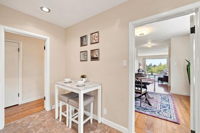 334 Oakview Drive, San Carlos, CA 94070