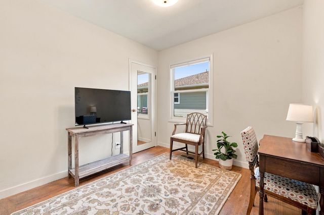 334 Oakview Drive, San Carlos, CA 94070