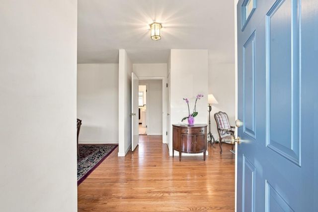 334 Oakview Drive, San Carlos, CA 94070