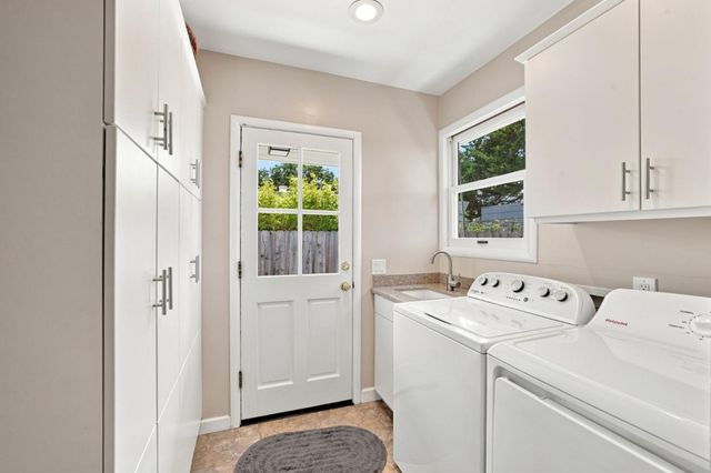 334 Oakview Drive, San Carlos, CA 94070