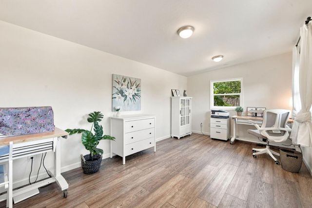 334 Oakview Drive, San Carlos, CA 94070