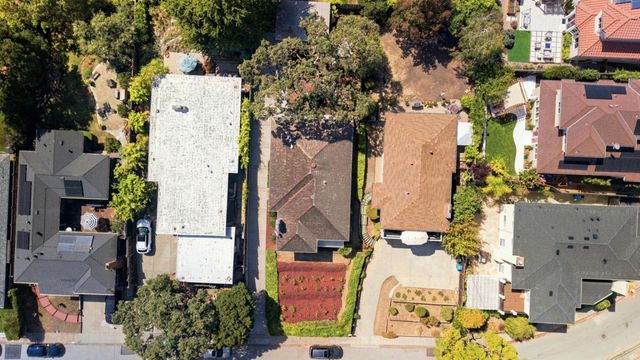 334 Oakview Drive, San Carlos, CA 94070
