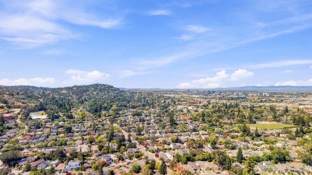 334 Oakview Drive, San Carlos, CA 94070