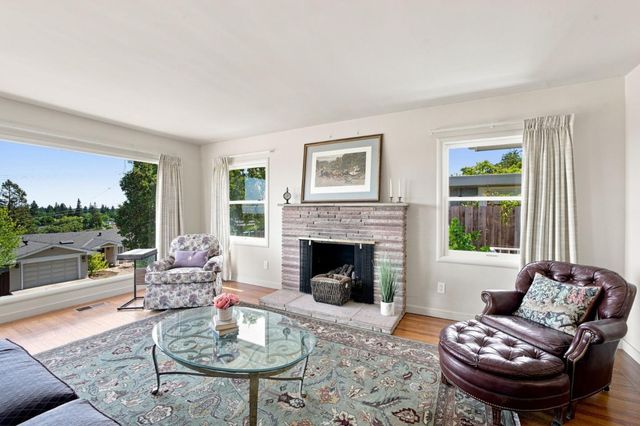334 Oakview Drive, San Carlos, CA 94070