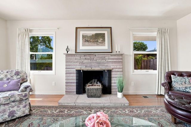 334 Oakview Drive, San Carlos, CA 94070