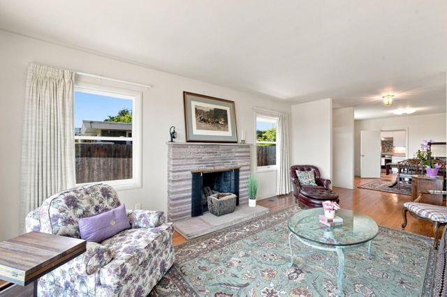 334 Oakview Drive, San Carlos, CA 94070