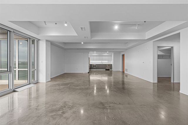 404 E College Street 1007, Iowa City, IA 52240