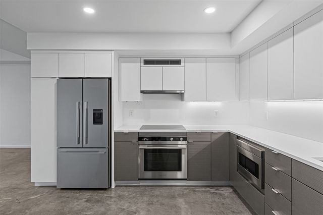 404 E College Street 1007, Iowa City, IA 52240