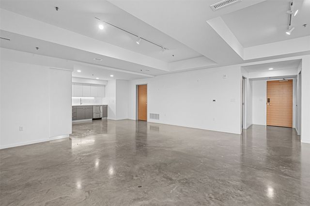 404 E College Street 1007, Iowa City, IA 52240