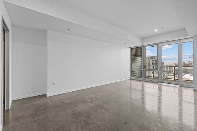 404 E College Street 1007, Iowa City, IA 52240