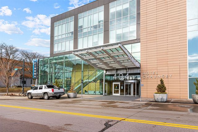 404 E College Street 1007, Iowa City, IA 52240