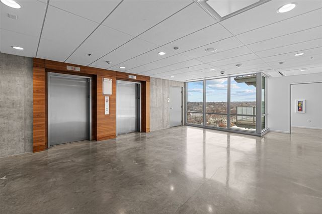 404 E College Street 1007, Iowa City, IA 52240