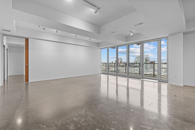 404 E College Street 1007, Iowa City, IA 52240