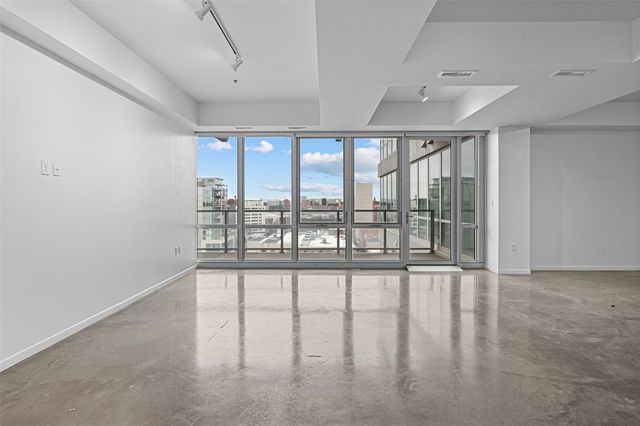 404 E College Street 1007, Iowa City, IA 52240