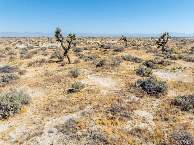 22 Avenue F, Redman, CA 93535