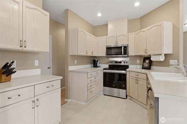 8903 70th Street Ct SW, Lakewood, WA 98498