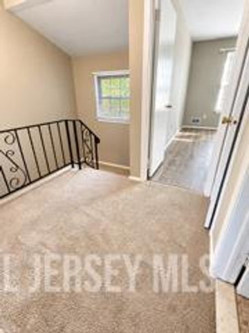 60 Pheasant Run, Edison, NJ 08820